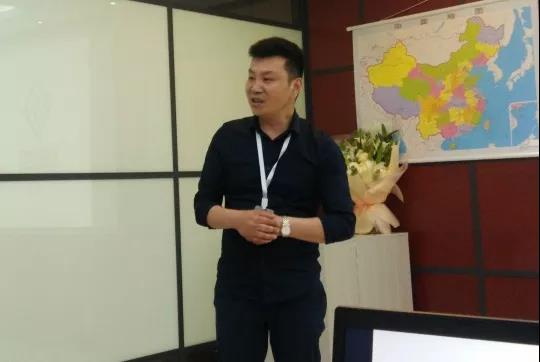 16歲帶60元闖蕩江蘇，奮斗25年成功轉(zhuǎn)型牽手世騰