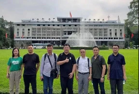 世騰控股董事長(zhǎng)，副董事長(zhǎng)一行赴越南考察調(diào)研