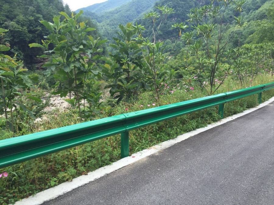 波形護(hù)欄的優(yōu)點(diǎn)有哪些？