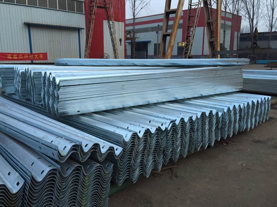 波形護(hù)欄板制作流程是怎么樣的？