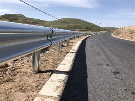 波形護(hù)欄的分類、用途、表面處理、特點(diǎn)是怎么樣的？